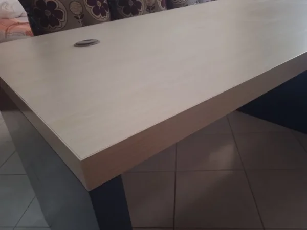 Tirane, shes Tavoline zyre 70 €