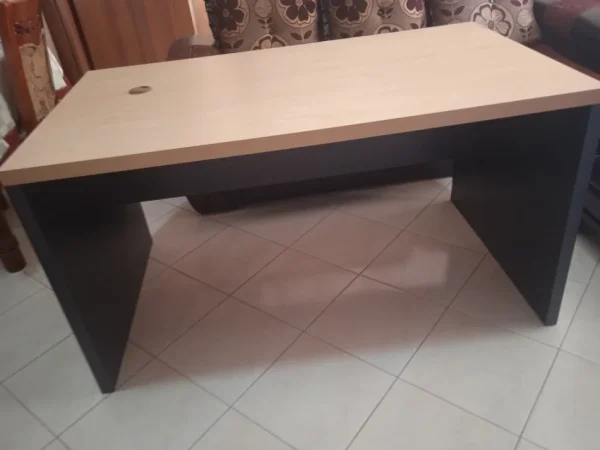 Tirane, shes Tavoline zyre 70 €