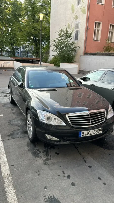 Gjermani, shes makine Mercedes benz S class 320 cdi Nafte, e zeze automatik Klima 323.000 km 6.000 €