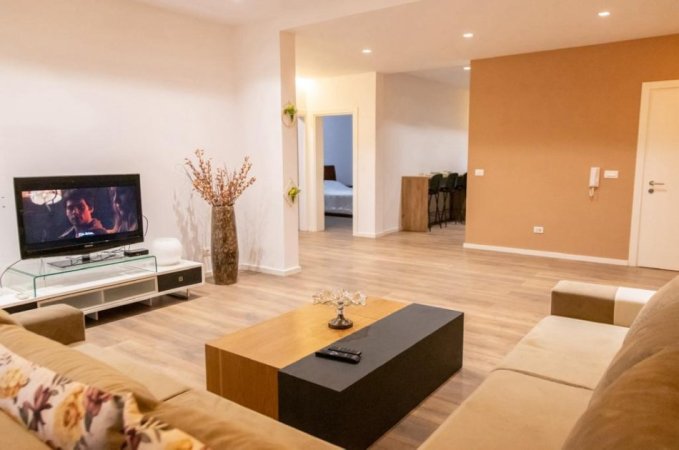 Tirane, Apartament 2+1 me qira tek Rruga Ali Visha Qytet Studenti 500 Euro