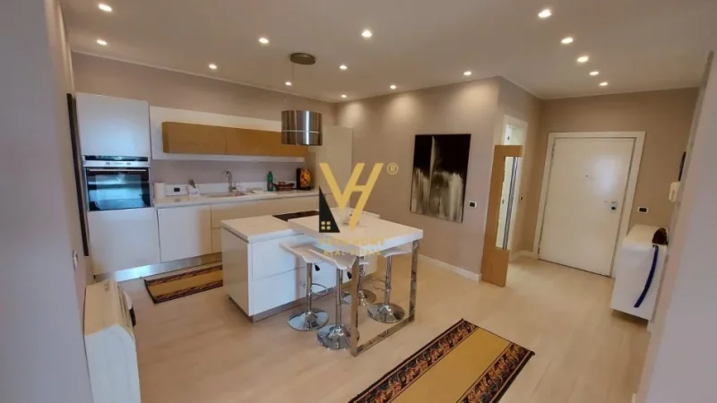 Tirane, jepet me qera apartament 2+1+Ballkon Kati 9, 150 m² 2.000 € (BLLOK)