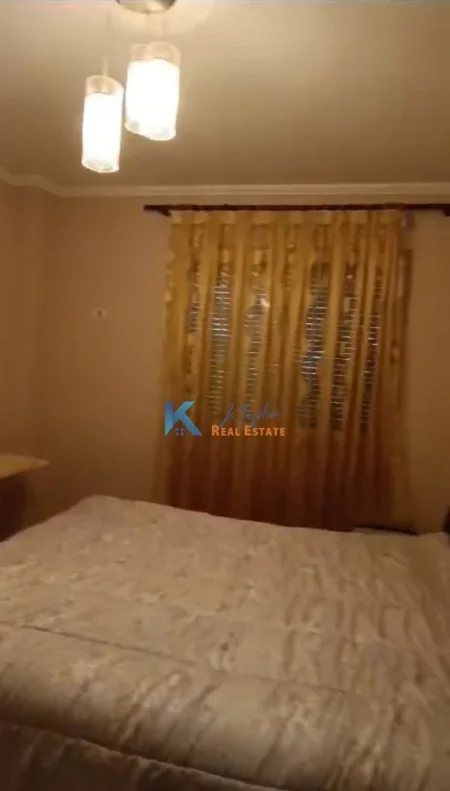 Tirane, jap me qera apartament 2+1+Ballkon Kati 4, 105 m² 800 € (Kodra e Diellit)