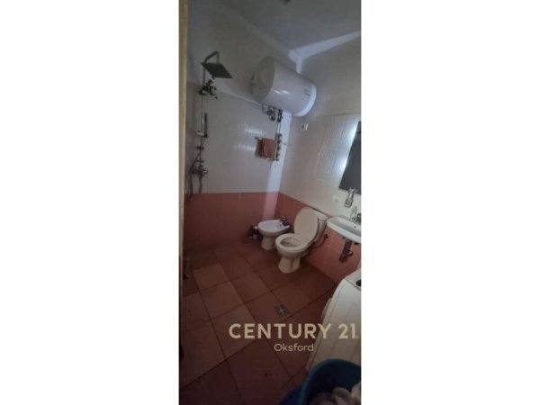 Tirane, jepet me qera apartament 1+1 Kati 4, 62 m² 400 € (Astir)