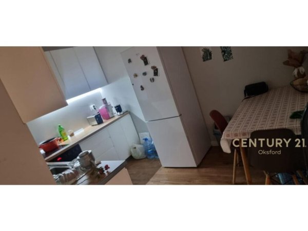 Tirane, jepet me qera apartament 1+1 Kati 4, 62 m² 400 € (Astir)
