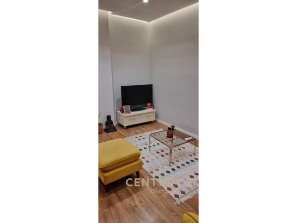 Tirane, jepet me qera apartament 1+1 Kati 4, 62 m² 400 € (Astir)