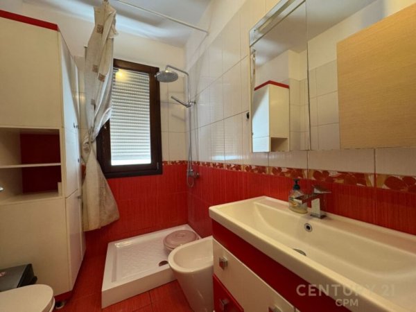 Tirane, jepet me qera apartament 2+1 Kati 3, 100 m² 550 € (kopeshti botanik)