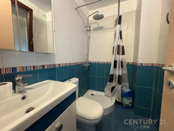 Tirane, jepet me qera apartament 2+1 Kati 3, 100 m² 550 € (kopeshti botanik)