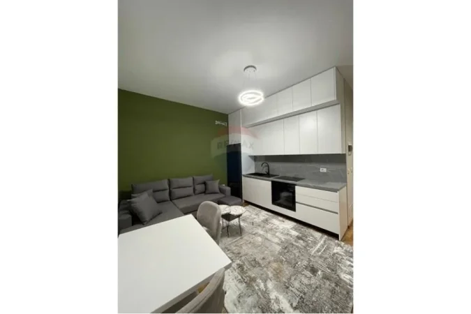 Tirane, jepet me qera 1+1+Ballkon Kati 3, 65 m² 600 € (Ish Fusha e Aviacionit)