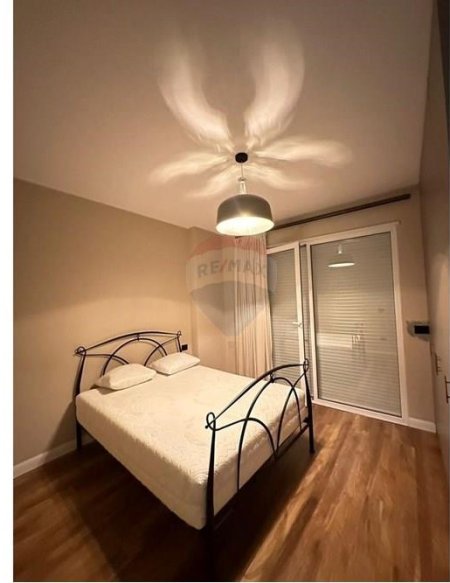 Tirane, jepet me qera apartament 1+1 Kati 3, 70 m² 550 € (kopshti zoologjik)