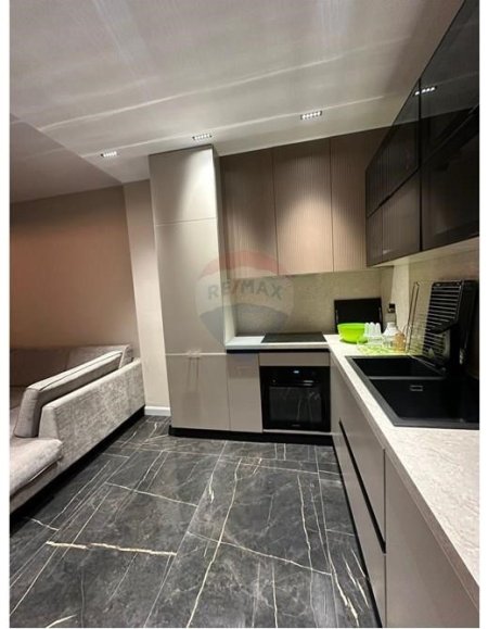 Tirane, jepet me qera apartament 1+1 Kati 3, 70 m² 550 € (kopshti zoologjik)