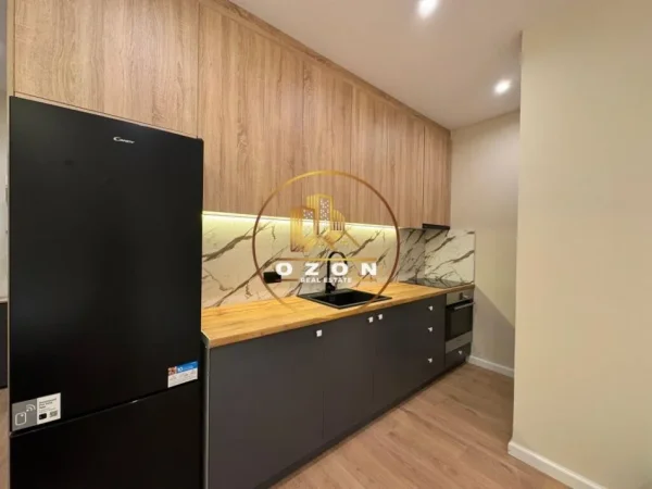 Apartament 1+1 për Shitje pranë Pazarit të Ri, Rruga Tefta Tashko Koço!