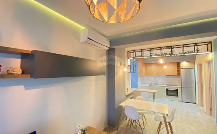 Tirane, jepet me qera apartament 2+1 Kati 3, 70 m² 500 € (kodra e diellit)