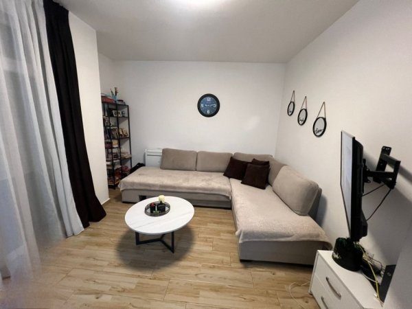 Tirane, jepet me qera apartament 1+1 Kati 1, 60 m² 500 € (Rruga 5 Maji)