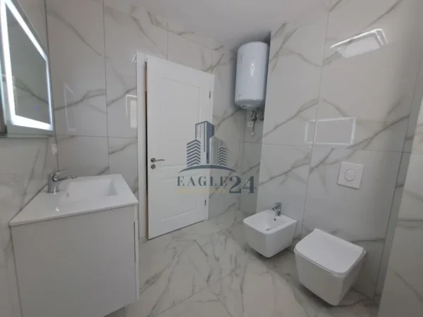 Tirane, shitet apartament 1+1 Kati 0, 60 m² 150.000 € (vasil shanto)