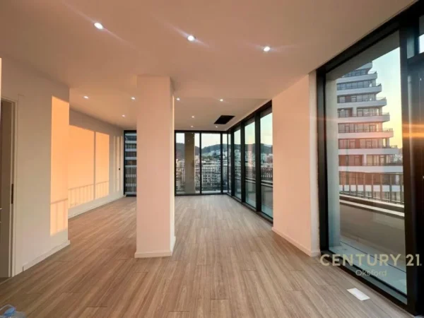 Tirane, shitet apartament 2+1 Kati 9, 133 m² 500.000 € (liqeni)
