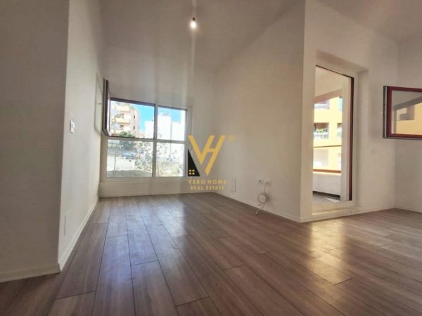 Tirane, jepet me qera apartament 1+1+Ballkon Kati 3, 67 m² 93.000 € (ALI DEMI)