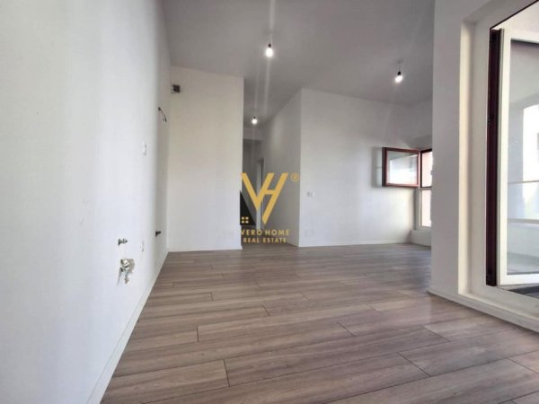 Tirane, jepet me qera apartament 1+1+Ballkon Kati 3, 67 m² 93.000 € (ALI DEMI)