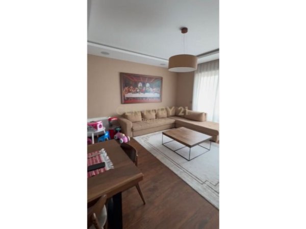 Tirane, jepet me qera apartament 2+1+Aneks+Ballkon Kati 6, 127 m² 2.500 € (AMBASADOR 3)