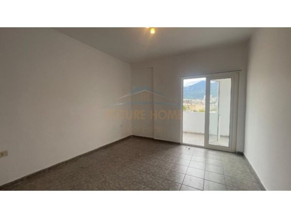 Tirane, shitet apartament 2+1+Ballkon Kati 6, 88 m² 126.000 € (Rruga Bardhyl, prane Bar Oslo)