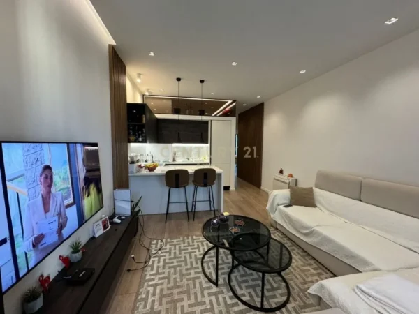 Tirane, shes apartament 2+1+Aneks+Ballkon Kati 5, 89 m² 270.000 € (Square 21)