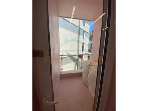 Durres, shitet apartament 1+1+Ballkon Kati 7, 44 m² 115.000 € (shkemb kavaje)