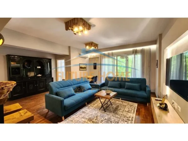 Tirane, shitet apartament 2+1+Ballkon Kati 1, 94 m² 185.000 € (Kopshti Zoologji)
