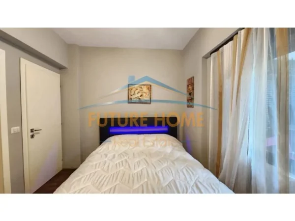 Tirane, shitet apartament 2+1+Ballkon Kati 1, 94 m² 185.000 € (Kopshti Zoologji)