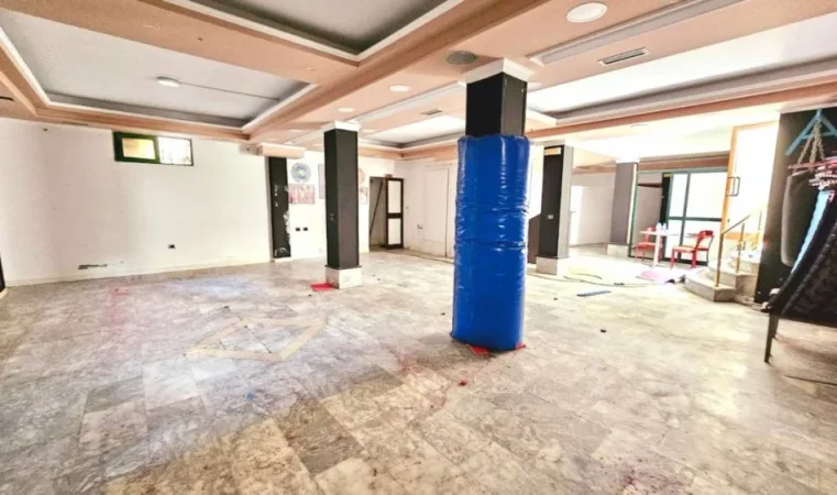 Jepet me Qera: Ambient Open Space** ne Rruge Kryesore** 📍 MINE PEZA - Rr. Haxhi Hysen Dalliu || 400 Euro/Muaj ||