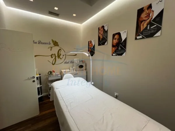 Tirane, jepet me qera ambjent biznesi Kati 0, 115 m² 2.500 € (JORDAN MISJA)