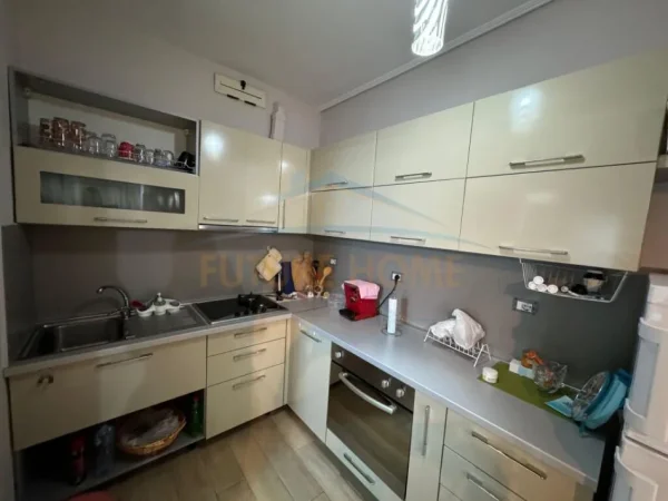 Durres, shitet apartament 2+1+Ballkon Kati 0, 136 m² 130.000 € (kopshti ivina ,durres)