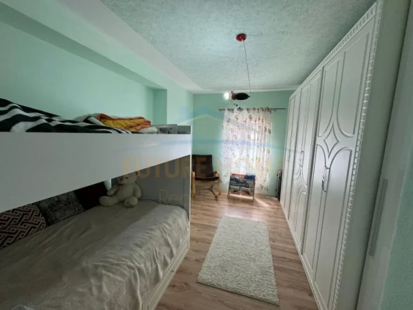 Durres, shitet apartament 2+1+Ballkon Kati 0, 136 m² 130.000 € (kopshti ivina ,durres)