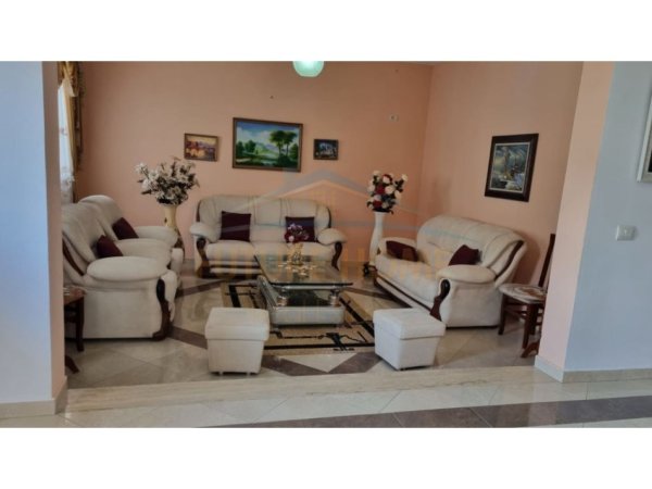 Durres, shitet Vile 2 Katshe Kati 2, 309 m² 190.000 € (manez, gjiri i lalzit)