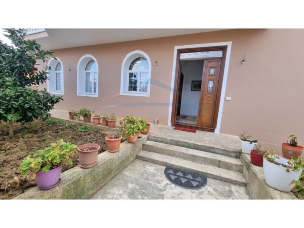 Durres, shitet Vile 2 Katshe Kati 2, 309 m² 190.000 € (manez, gjiri i lalzit)
