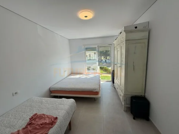 Durres, shitet apartament 1+1+Ballkon Kati 1, 83 m² 206.000 € (san pietro, gjiri i lalziy)