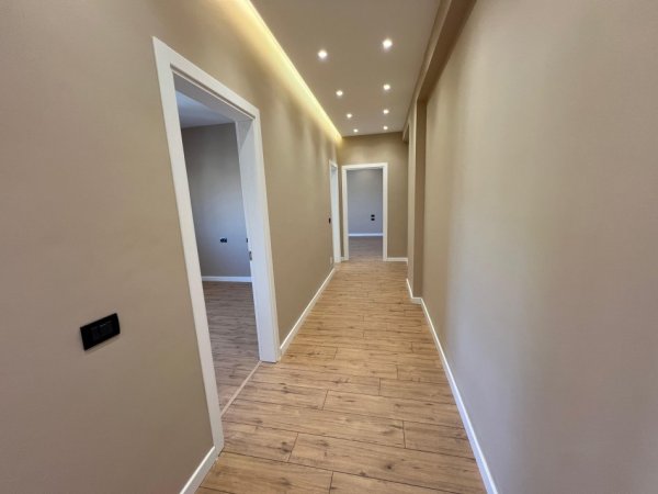 Vlore, shitet apartament 2+1 Kati 8, 117 m² 204.750 € (Lungomare) RV44894