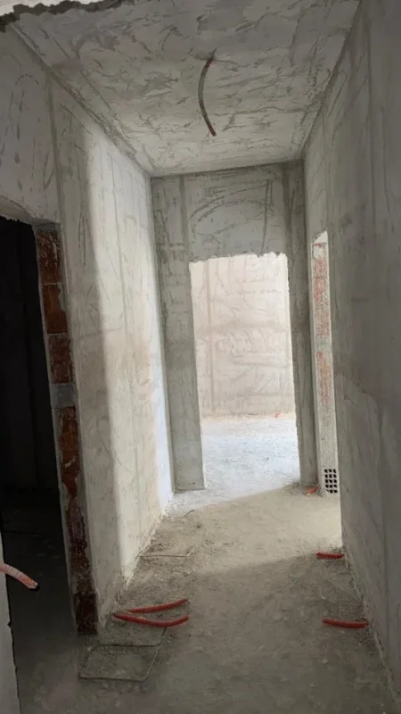 Tirane, shes apartament 1+1 Kati 1, 77 m² 73.000 € (Unaza e Madhe Paskuqan)