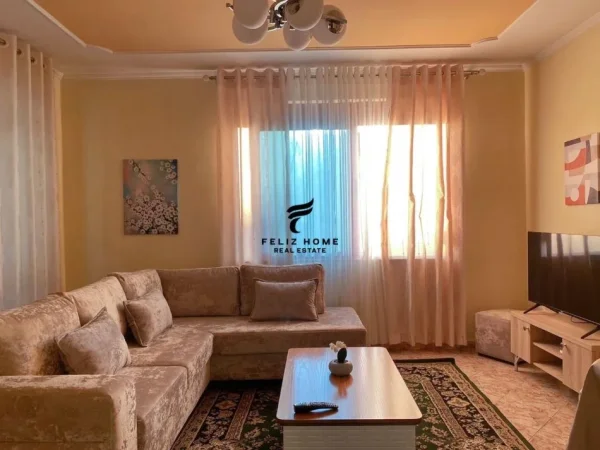 Tirane, jepet me qera apartament 2+1+Ballkon Kati 9, 94 m² 750 € (STACIONI TRENIT)