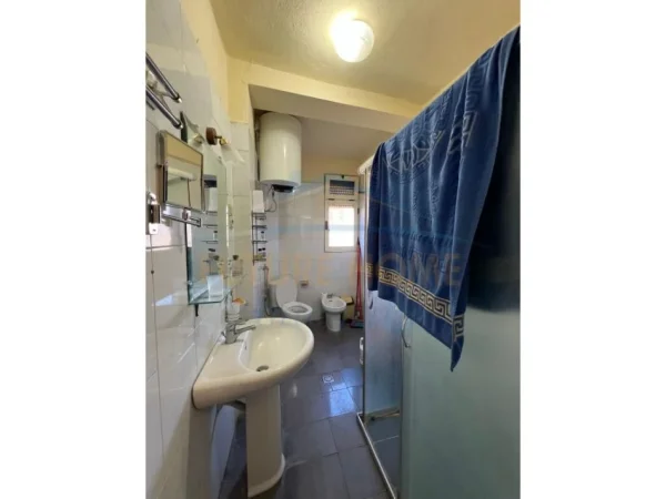Tirane, jepet me qera apartament 2+1+Aneks Kati 2, 80 m² 600 € (Pazari i Ri)