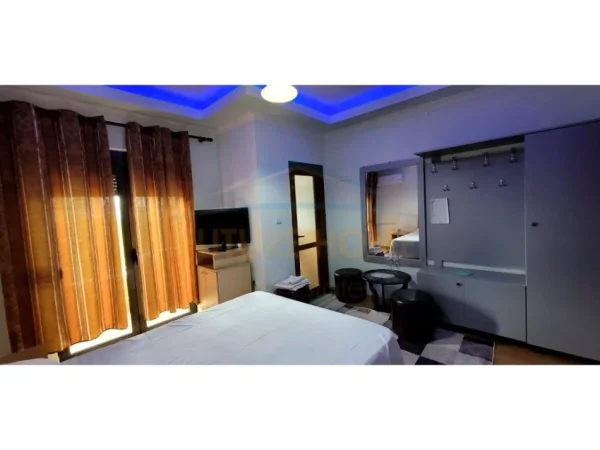 Korce, shitet hotel Kati 2, 370 m² 220.000 € (Km 4 Korçë - Bilisht)