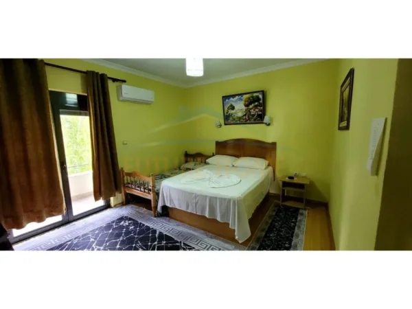 Korce, shitet hotel Kati 2, 370 m² 220.000 € (Km 4 Korçë - Bilisht)