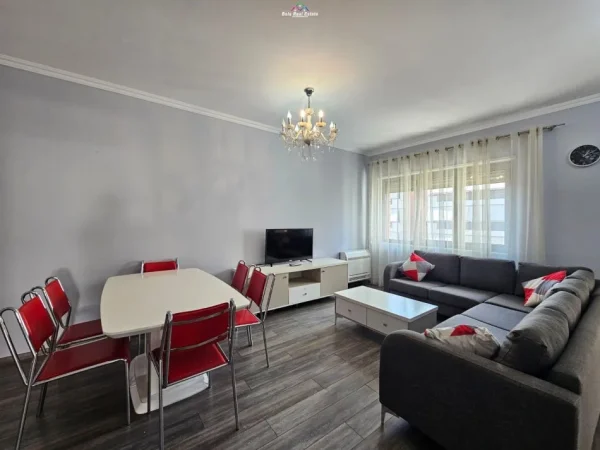 Tirane, jepet me qera apartament duplex 3+1 Kati 7, 130 m² 1.000 € (Tek Kompleksi Delijorgji)