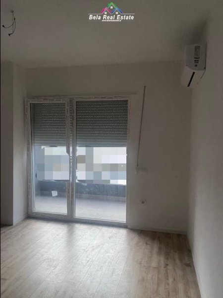 Tirane, jepet me qera zyre Kati 7, 63 m² 650 € (Komuna e Parisit)