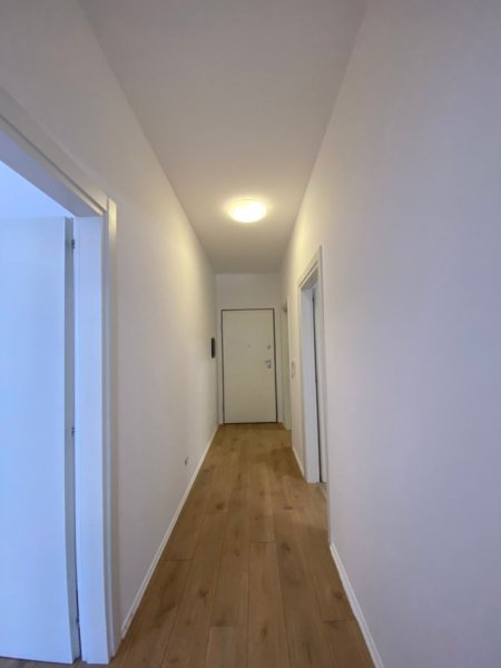 Tirane, jepet me qera apartament 2+1+Aneks+Ballkon Kati 4, 117 m² 1.400 € (BLLOKU)