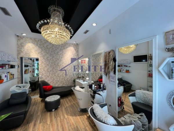Tirane, jepet me qera ambjent biznesi Kati 0, 30 m² 600 € (Bar Univers, Astir)