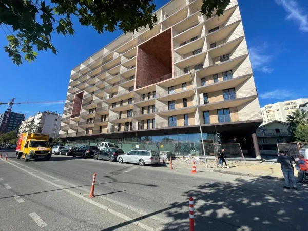 Tirane, shitet apartament 2+1+Aneks+Ballkon  (RRUGA LIMAN KABA KOMPLEKSI DINAMO)