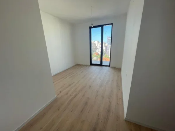 Tirane, shitet apartament 2+1+Aneks+Ballkon  (RRUGA LIMAN KABA KOMPLEKSI DINAMO)