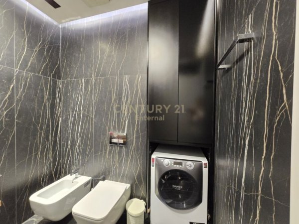 Tirane, jepet me qera apartament 2+1 Kati 5, 128 m² 2.000 € (Rruga Dervish Hima, Stadiumi Air ALBANIA)