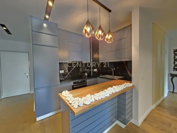 Tirane, jepet me qera apartament 2+1 Kati 5, 128 m² 2.000 € (Rruga Dervish Hima, Stadiumi Air ALBANIA)