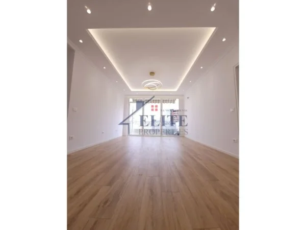 Tirane, shitet apartament 2+1+Ballkon Kati 7, 95 m² 210.000 € (Zogu i Zi)