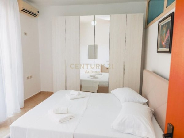 Vlore, jepet me qera apartament 2+1+Ballkon Kati 6, 81 m² 300 € (Rruga Haziz Xhyheri)